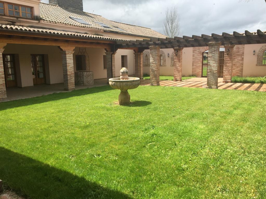 La Casona Del Tormes Villa Almenara de Tormes Eksteriør billede